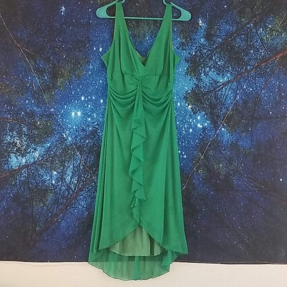 3/$20 Beautiful semi formal dress